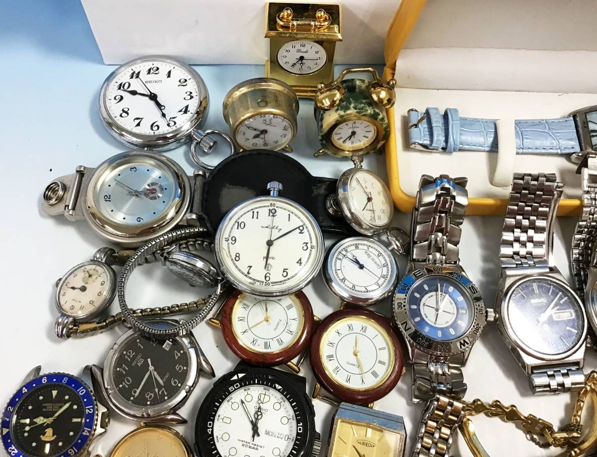 大量 腕時計 ケース付きあり SEIKO CASIO Calvin Klein GUESS VIVAYOU 