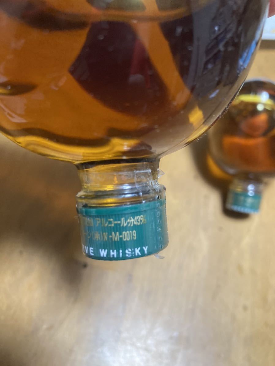サントリー リザーブ スペシャル ウイスキー SUNTORY 特級 大阪 台座