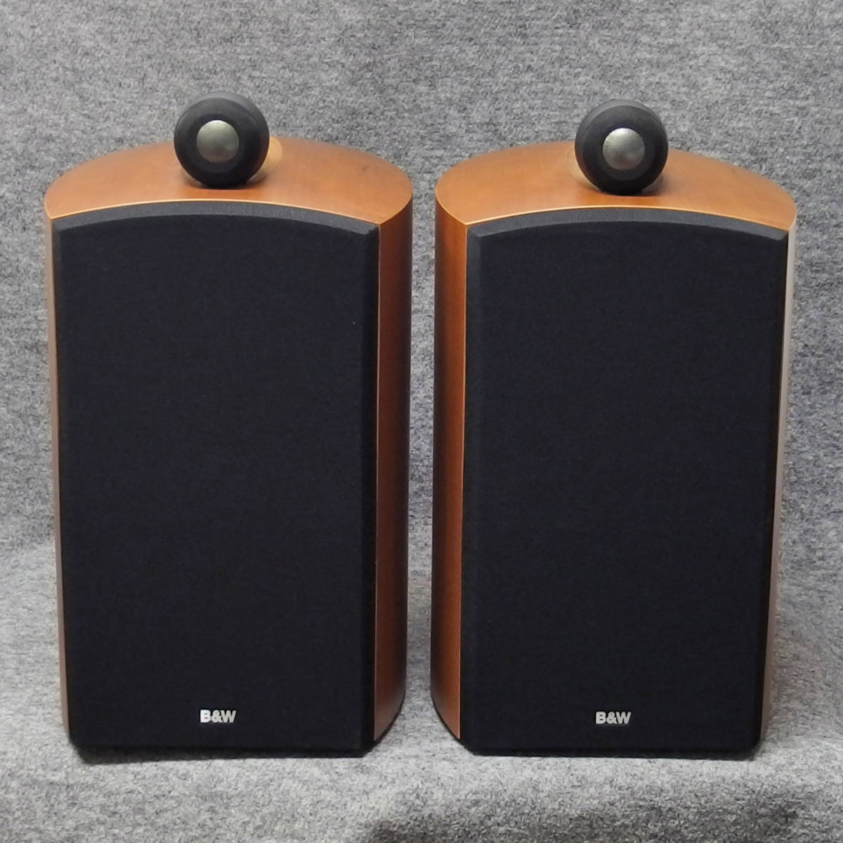 Bowers & Wilkins (B&W) / スピーカー / Nautilus 805 （ペア