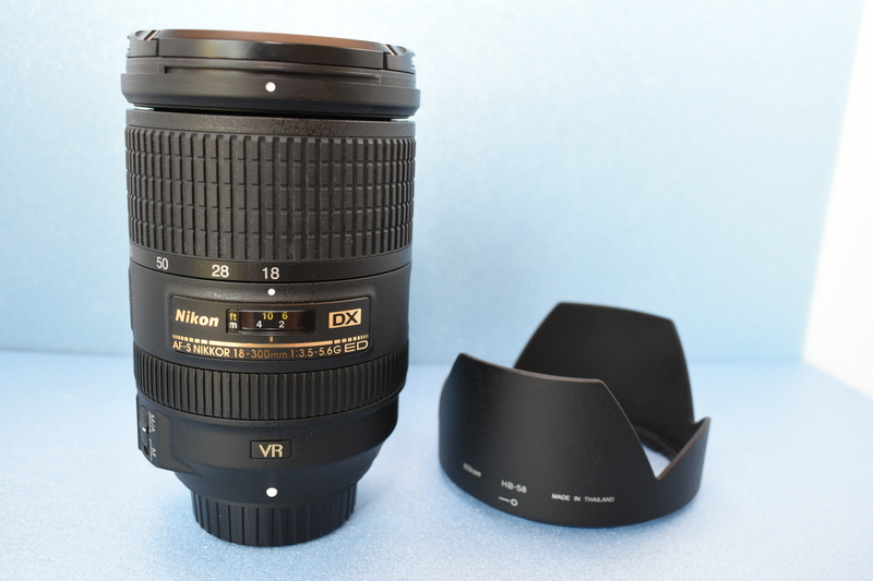 Nikon AF-S DX NIKKOR 18-300mm f/3.5-6.3G ED VR VR AF-S