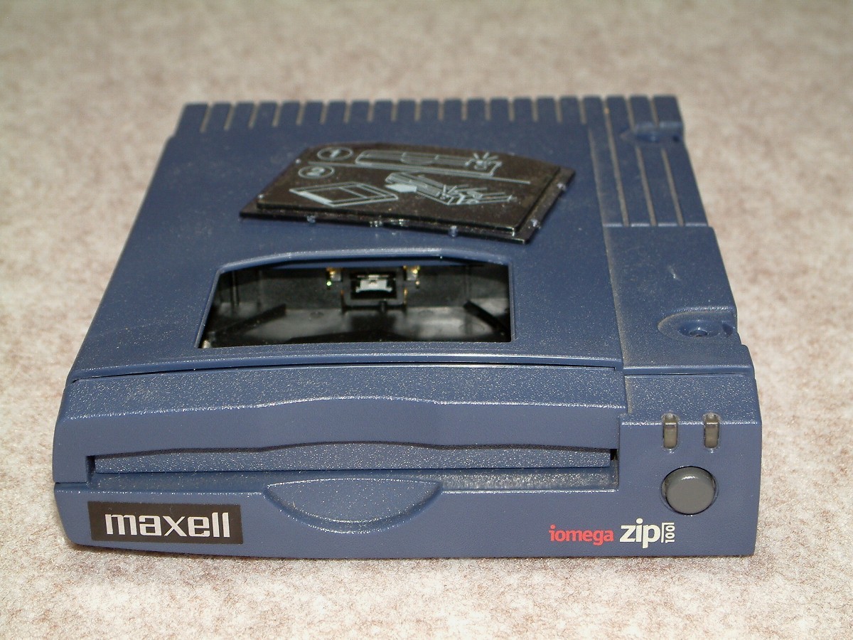 外付けZIPドライブ SCSI maxell ZIP-D100SC1 iomega zip100 ケース破損