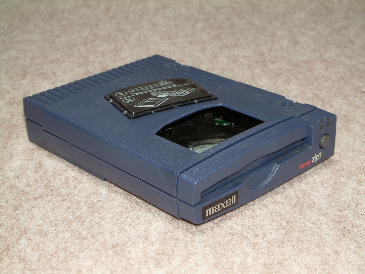 外付けZIPドライブ SCSI maxell ZIP-D100SC1 iomega zip100 ケース破損