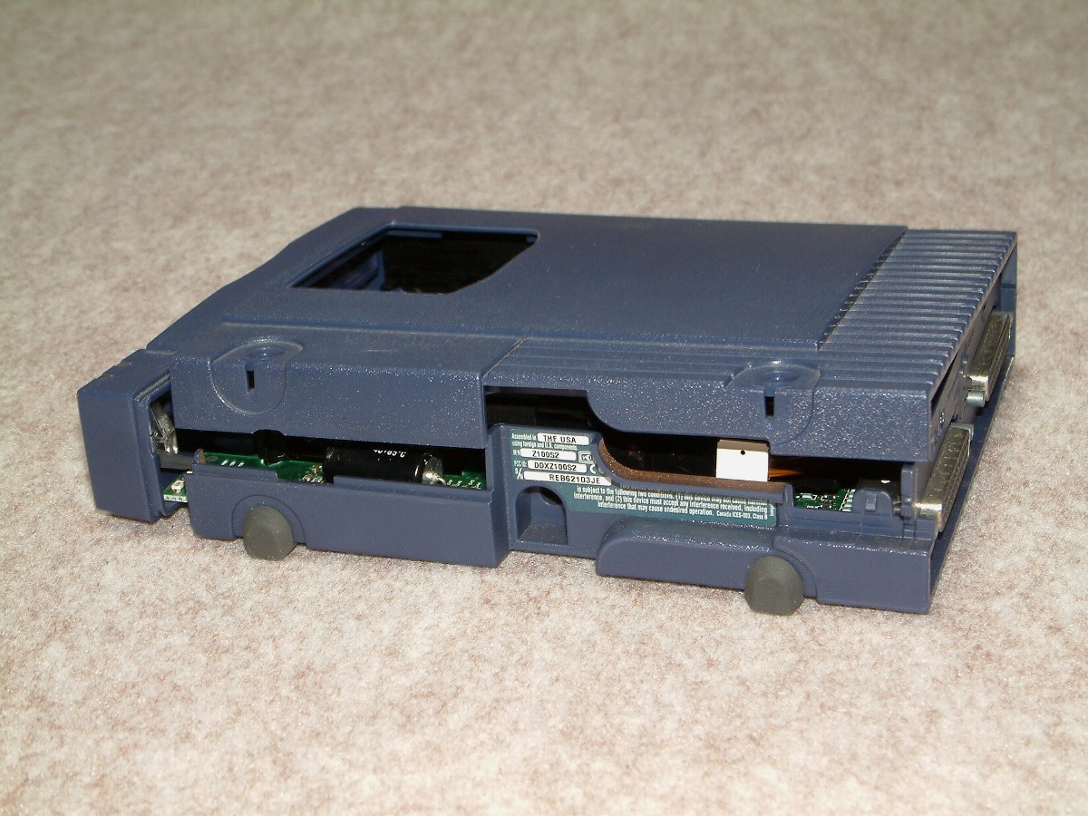 外付けZIPドライブ SCSI maxell ZIP-D100SC1 iomega zip100 ケース破損