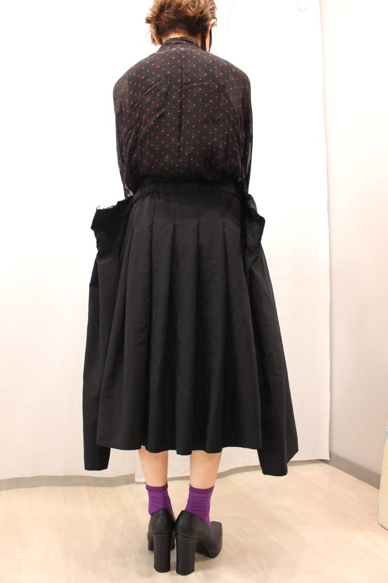 2019ss/BLACK COMME des GARCONS/ボリュームスカート/エステル/黒/ブラックコムデギャルソン des COMME | — eye_C GARCONS（ワンピース）のフリマアイテム一覧