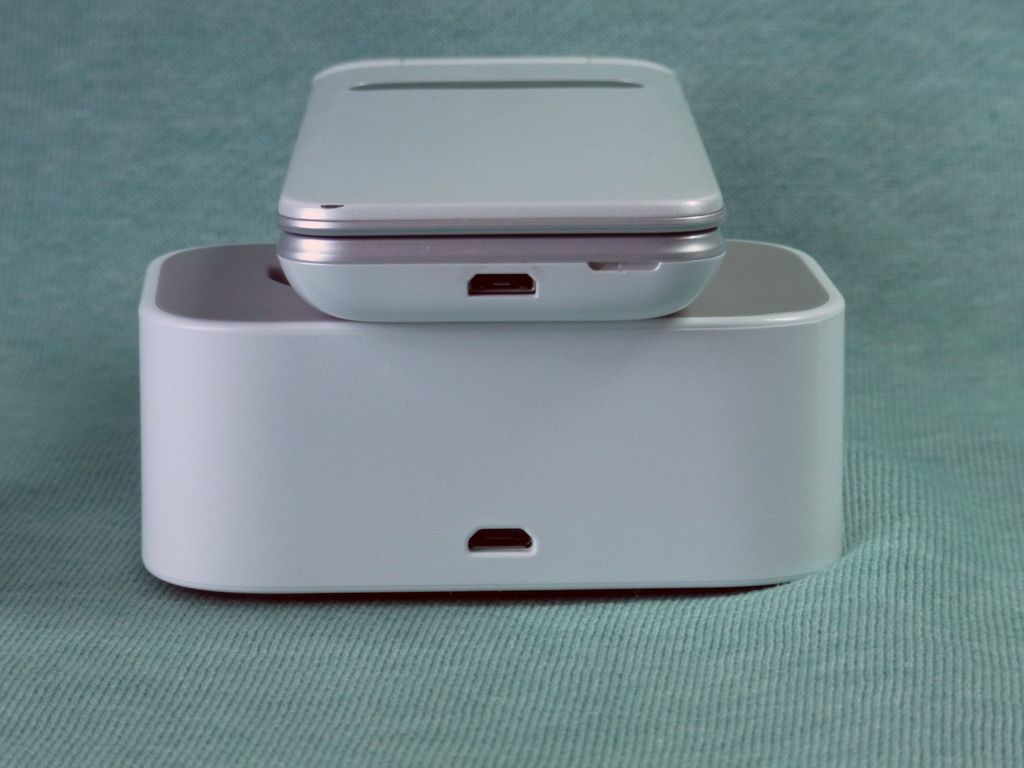 au GRATINA KYF37 SIMフリー 4Gガラホ 充電台付き 白色 動作確認OK KYF37 GRATINA SIMフリー 良品 中古 動作ok＆初期