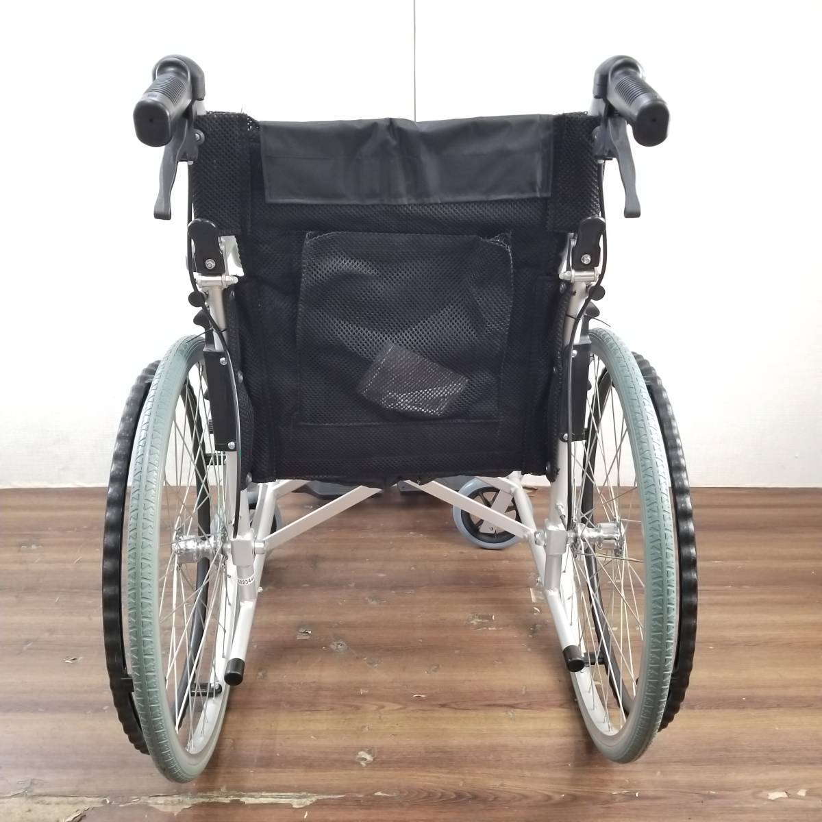 札幌発 【美品】 Care-Tec Japan ハピネス 自走式 車いす メッシュ 
