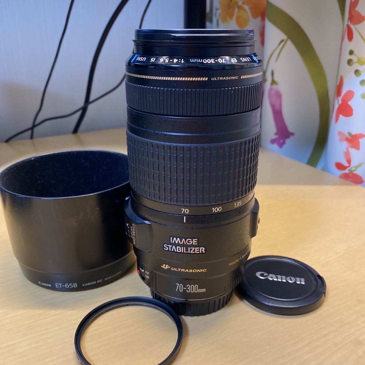 Canon EF 70-300mm F4-5.6 IS USM 外観かなキズあります