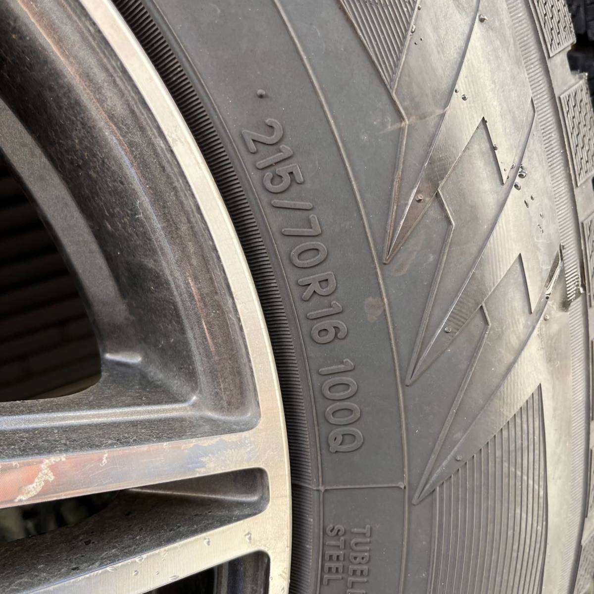 TRANPATH TX TOYO Winter 0 215⁄70R16 215⁄70R16スタッドレスDUFACT 