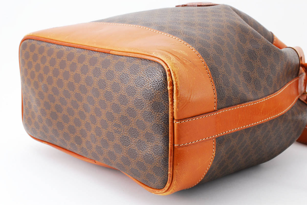 【1円スタート】CELINE　ヴィンテージ　セリーヌ　マカダム　PVC　レザー　巾着ショルダーバッグ　斜めかけバッグ　ブラゾン　22-5893 CELINE セリーヌ PVC ホワイト ボーダー クラッチバッグ
