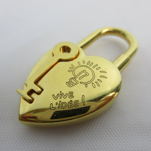 エルメス HERMES カデナ パドロック 鍵 キーホルダー チャーム ファンタジーハート La fantasie ヴィヴィリデ 2004 限定 ゴールド アクセサ カデナ HERMES エルメス ⭐️極美品⭐️エルメス no.107 HERMESの