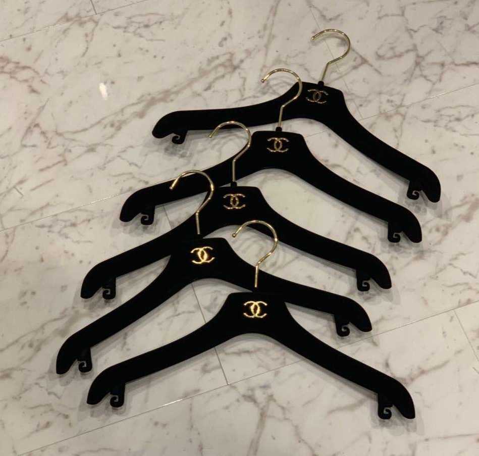 美品 CHANEL シャネル ハンガー 5本セット 非売品(シャネル)｜売買され 