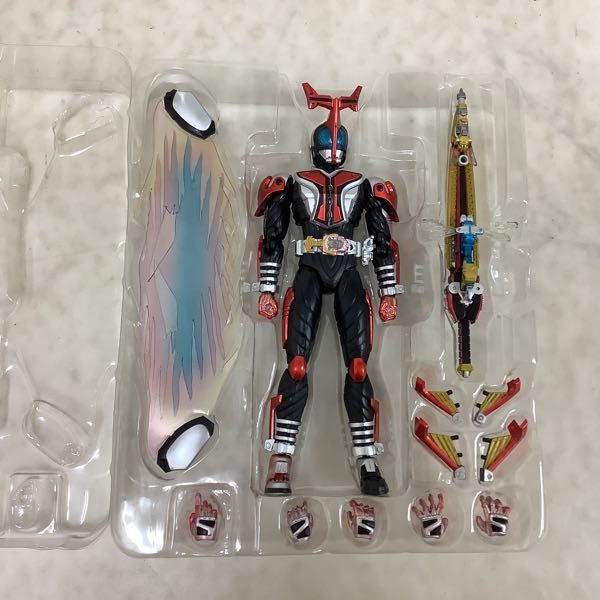 1円〜 S.H.Figuarts 仮面ライダーZX 仮面ライダーカブト ハイパーフォーム