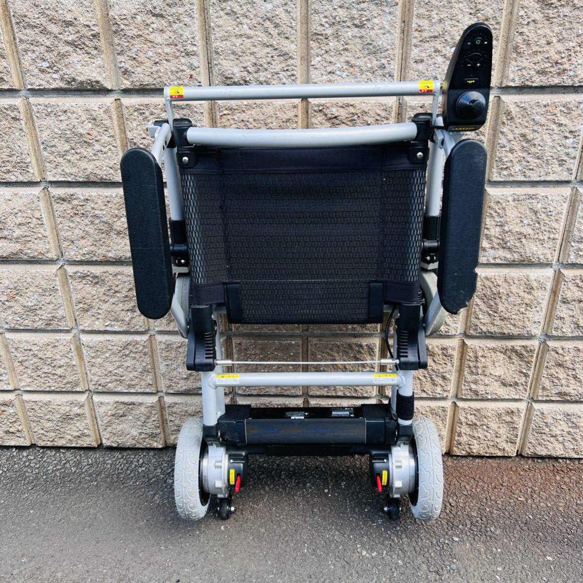 カシダス 折りたたみ式電動車いすRASREL(ラスレル) 折りたたみ式電動