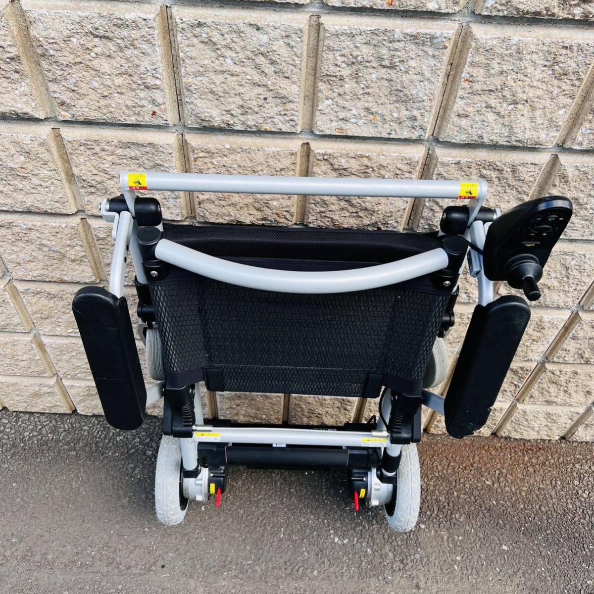 カシダス 折りたたみ式電動車いすRASREL(ラスレル) 折りたたみ式電動
