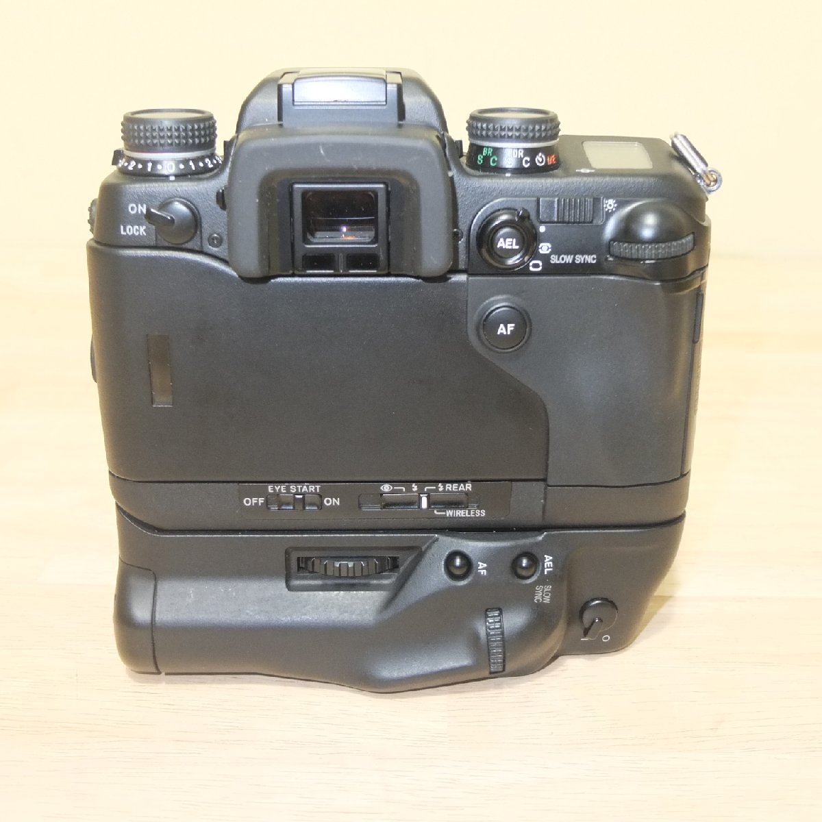 良品 MINOLTA/ミノルタ カメラ α-9 ボディ 縦位置コントロールグリップ 