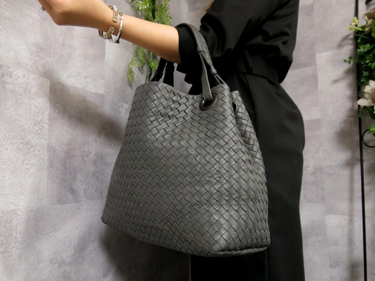 オンラインで半額 ○超美品○BOTTEGA VENETA ボッテガ ヴェネタ 