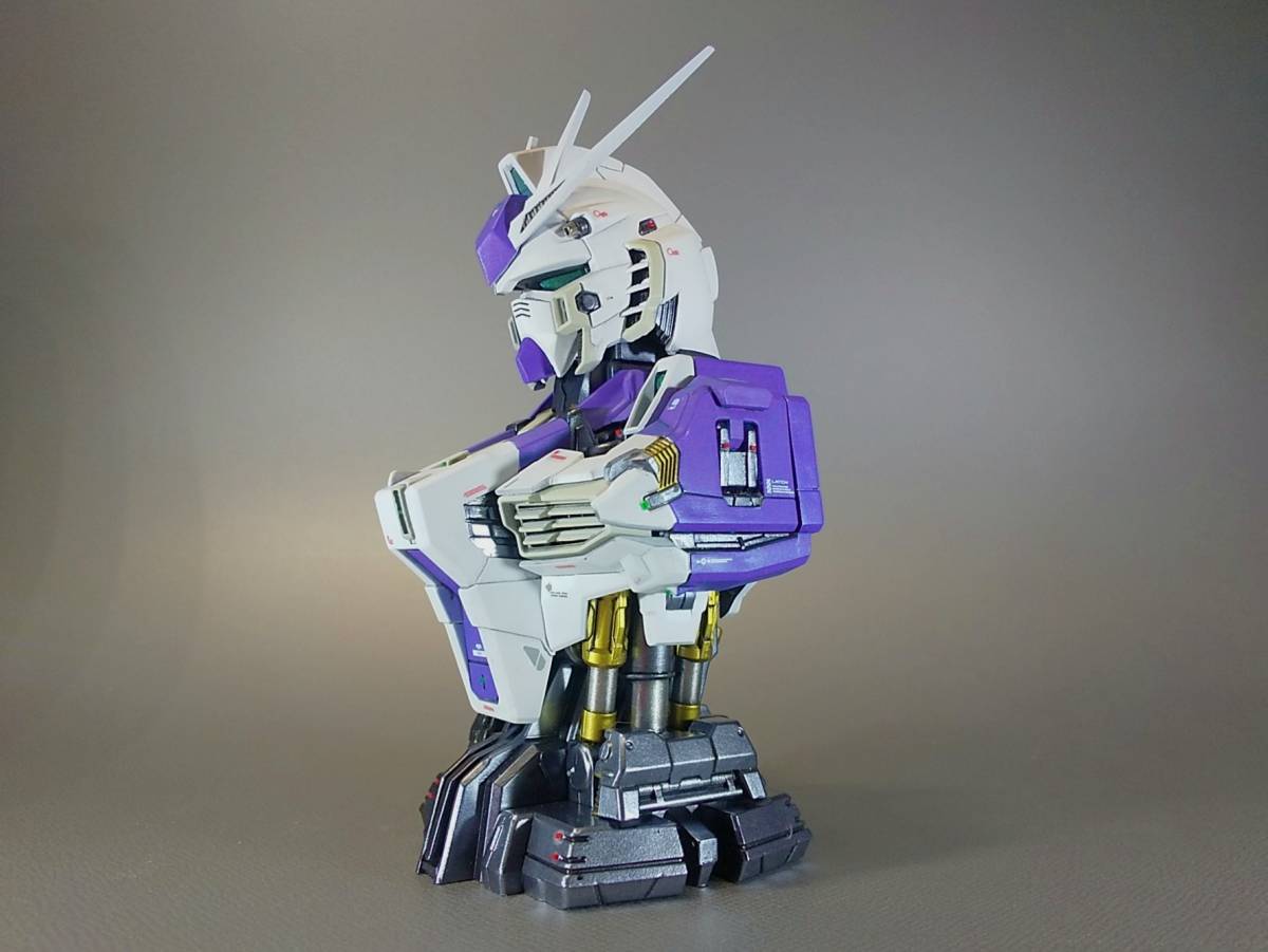 メカニカルバスト_νガンダム(ニューガンダム) _ 改修・塗装済み完成品 