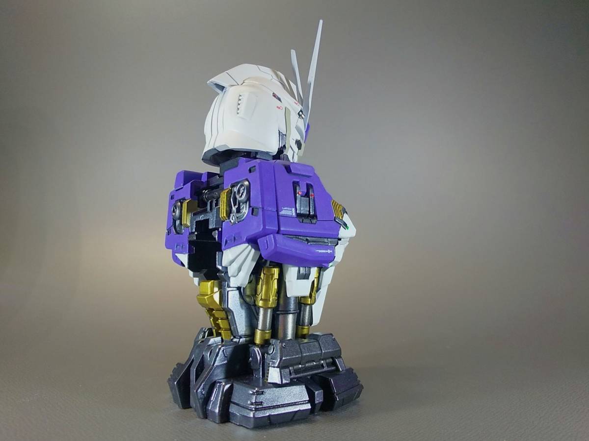 メカニカルバスト_νガンダム(ニューガンダム) _ 改修・塗装済み完成品 
