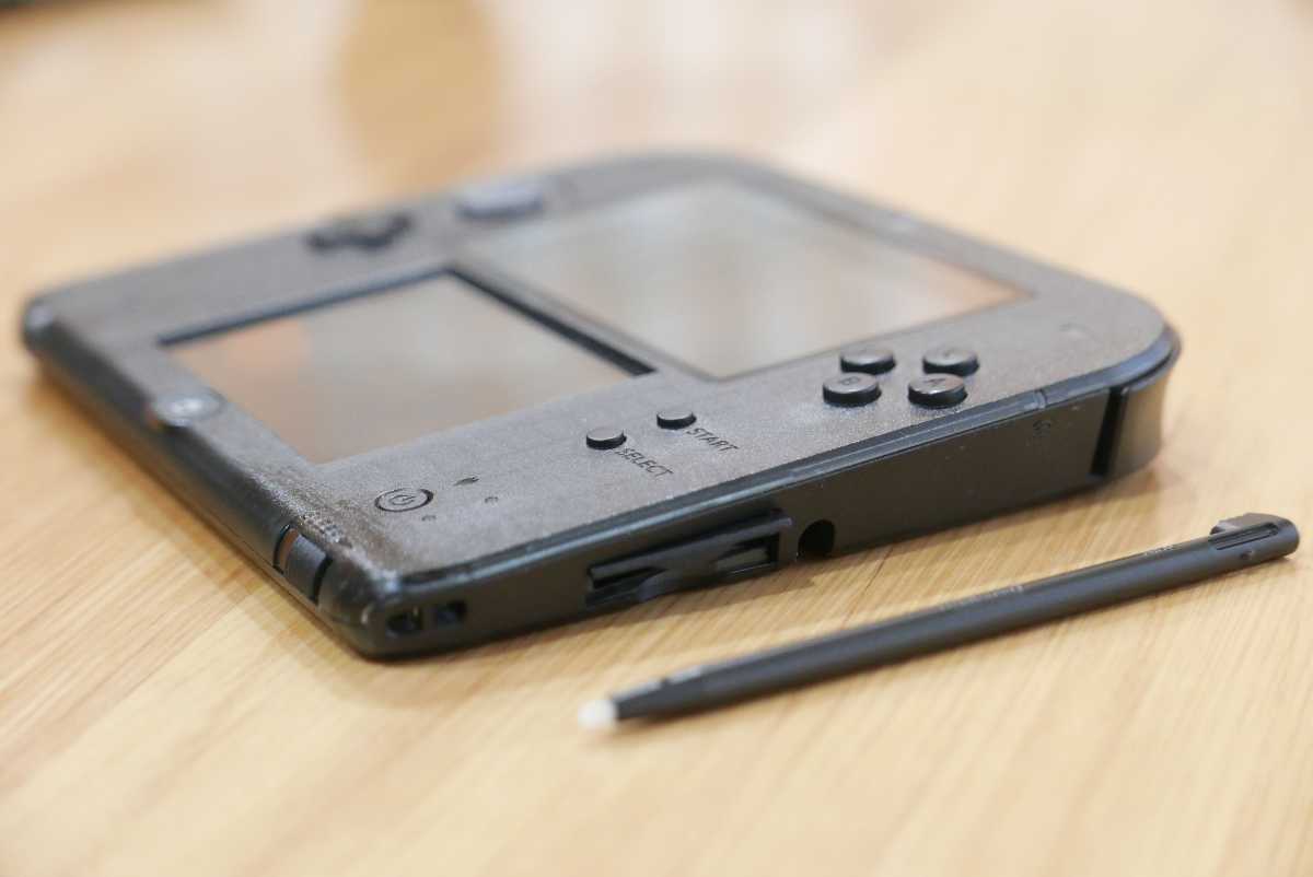 任天堂 Nintendo ニンテンドー2DS クリアブラック クリアブラック