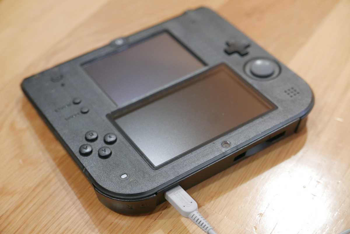 任天堂 Nintendo ニンテンドー2DS クリアブラック クリアブラック