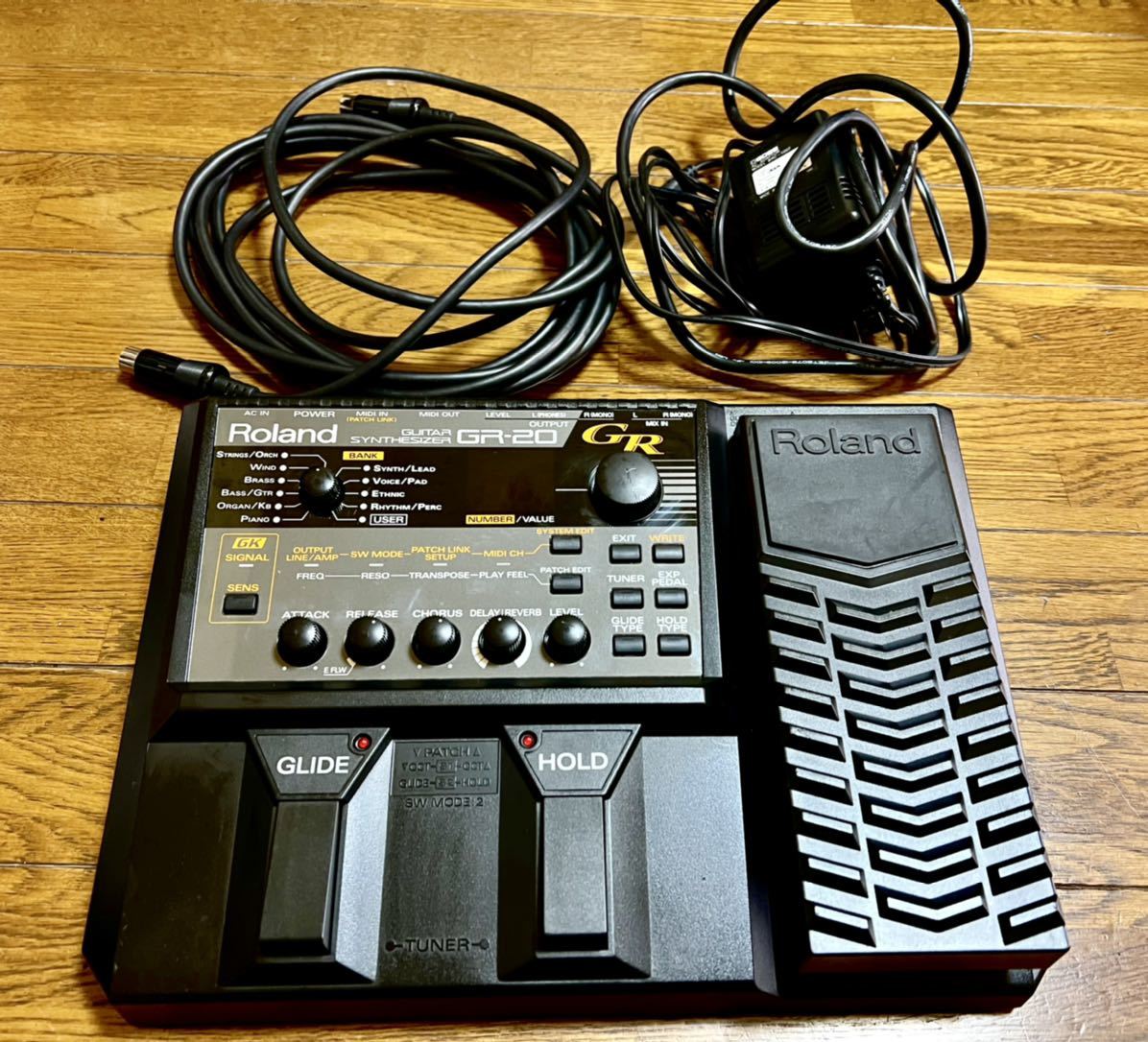 GR-20 Roland | 極美品・ライブ2回のみRoland アダプター＆GKケーブル