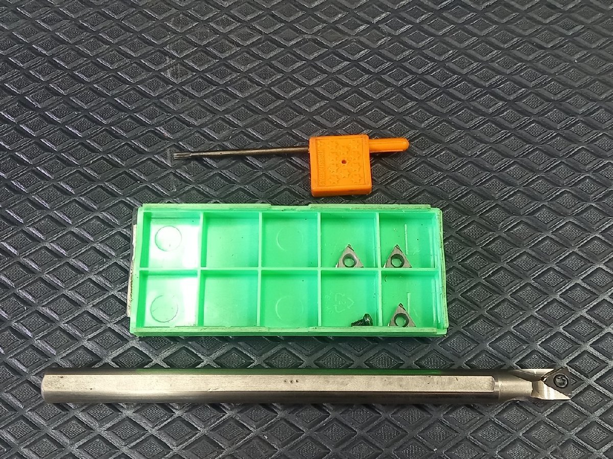 【HOT，最新作】 送185円 9㎜角 現行 防振型 チップ付 三菱 内径旋削 三角チップ バイトホルダー FSTUP1210R-09S ボーリングバイト ボーリン(旋盤バイト)｜売買されたオークション情報、yahooの商品情報をアーカイ 鉄工用