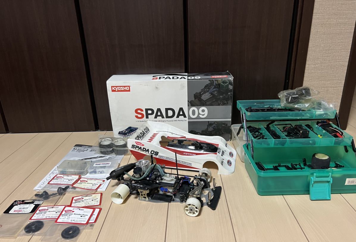 KYOSHO 京商 1/12 スパーダ09 ボディ付 GP エンジンカー 【公式通販】