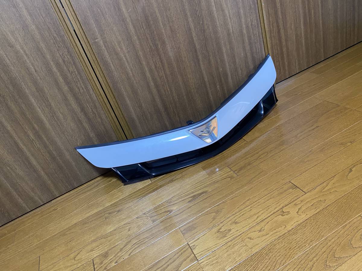 人気，低価 新車外し 良品 50 エスティマ 純正 フロント グリル 後期 アエラス 純正 中期 3型 070 パール ACR50W GSR50WACR55W GSR55WTRD 白(フロント)｜売買されたオークション情報、yahooの商品情報をアーカイブ公 トヨタ用