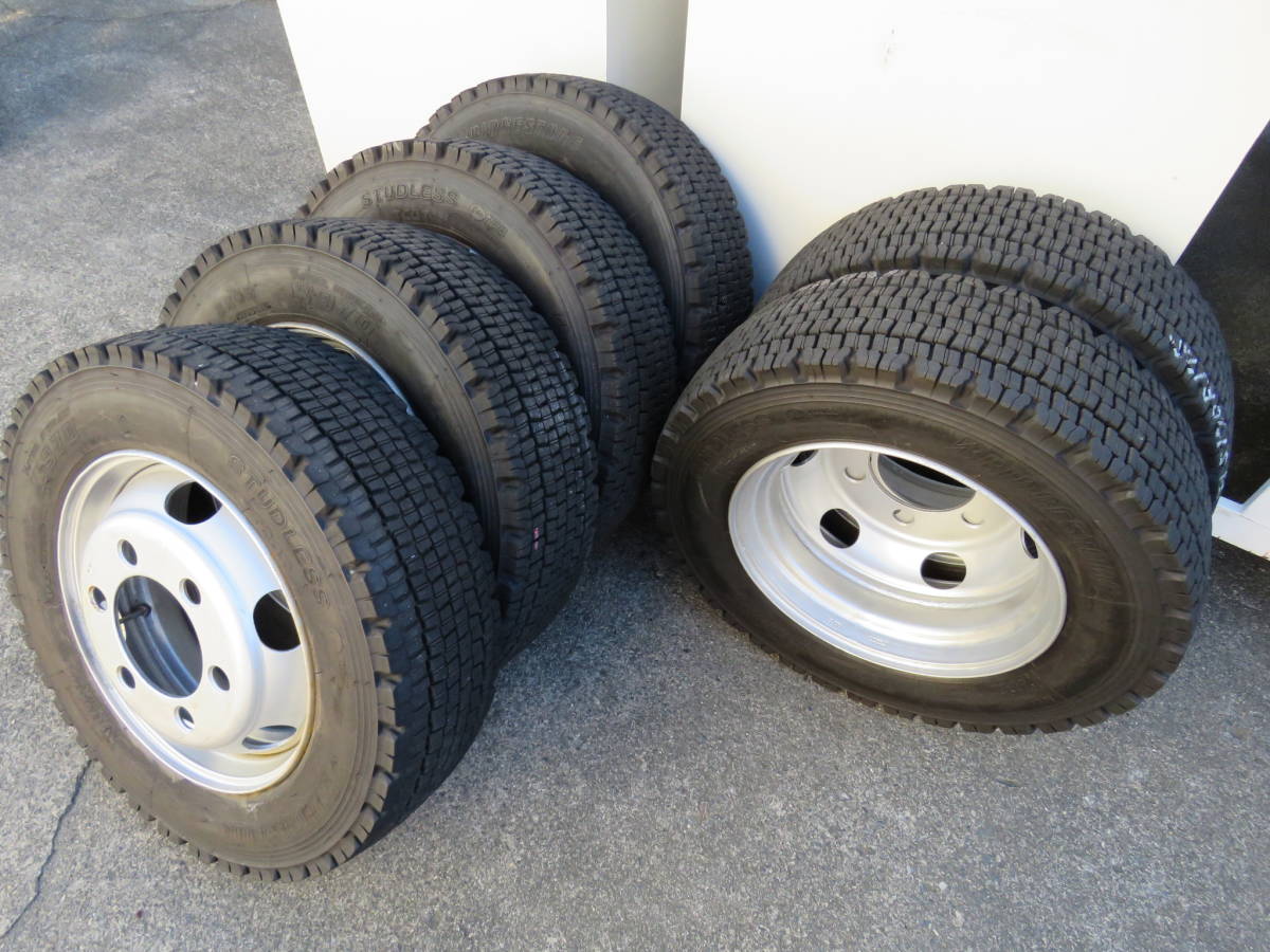 スタッドレス215/70R17.5 123/121J 6本セット スタッドレスタイヤ