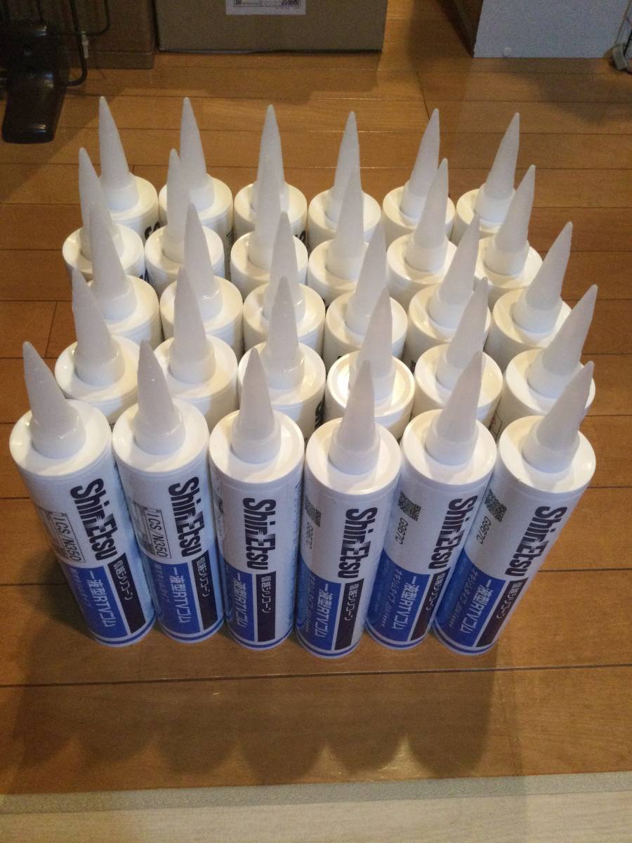 定番人気，限定SALE 処分 コーキング材セット ホワイト 30本まとめて(コーキング剤、コーキング材)｜売買されたオークション情報、yahooの商品情報をアーカイブ公開 - オークファン コーキング剤、コーキング材