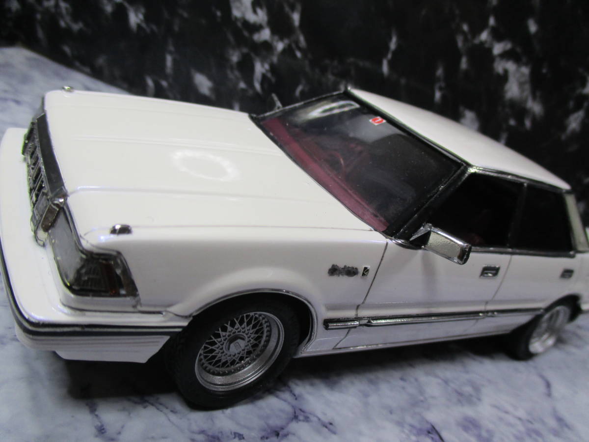 □1/24□フジミ製プラモデル完成品□CROWN 3000 4Door H/T Royal 