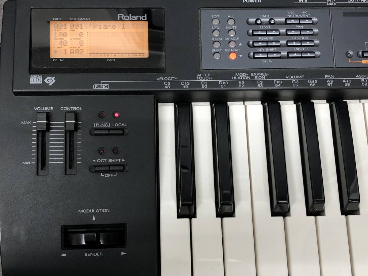 D11-053A//【現状品】Roland ローランド サウンドキャンバス　SK-88 Pro シンセサイザー　通電確認済　保証書付き