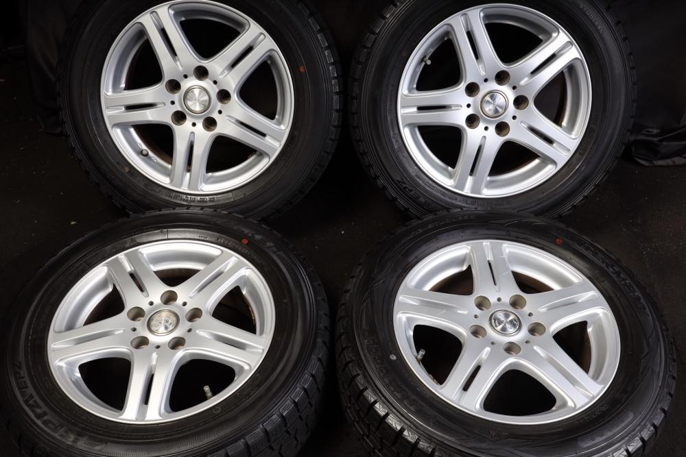 ★バリ山 195/65R15 国産FALKEN スタッドレス アイシスエスクァイアオーリスセレナノアヴェロッサヴォクシーステップワゴンストリーム スタッドレスタイヤ バリ山 4本 21年製バリ山 195&frasl;65R15・スタッドレスタイヤ4本セット・バリ山まだまだ使える冬タイヤ・プリウス、ステップワゴン、エスクァイアなどに・中古 ◇ブリヂストン