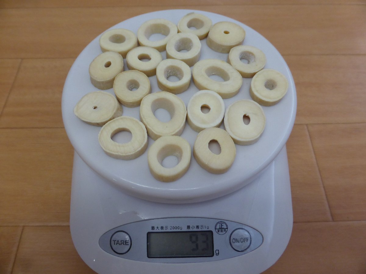 新作登場，HOT ストラップやペンダントTOPの材料に！▽□マッコウ鯨歯の
