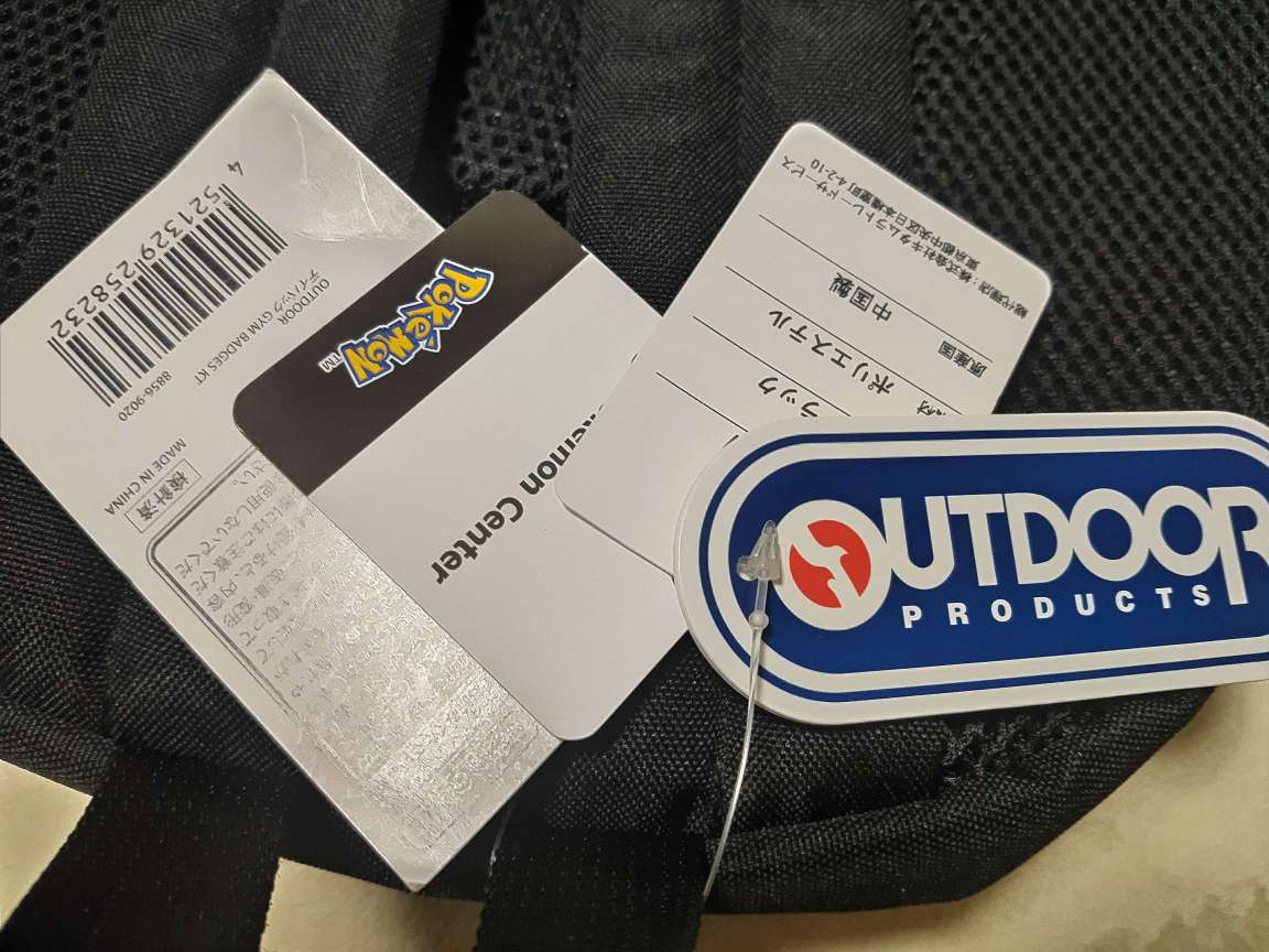 ポケモンセンターオリジナル OUTDOOR リュック GYM BADGES KT 未使用】OUTDOOR デイパック GYM BADGES KT アウトドア