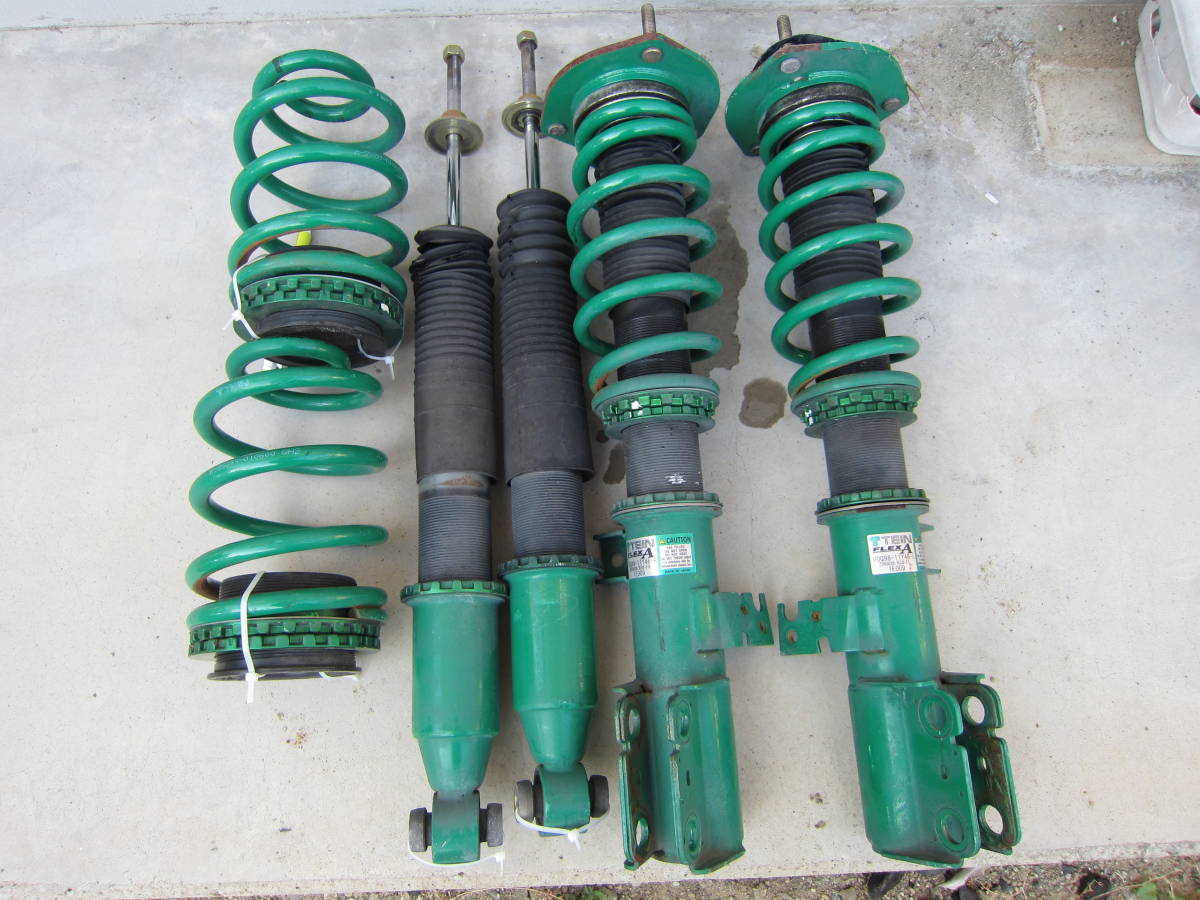 TEIN FLEXA ヴォクシー ZRR80/ZRR85 VDQ98-11Y46 車高調 フルタップ