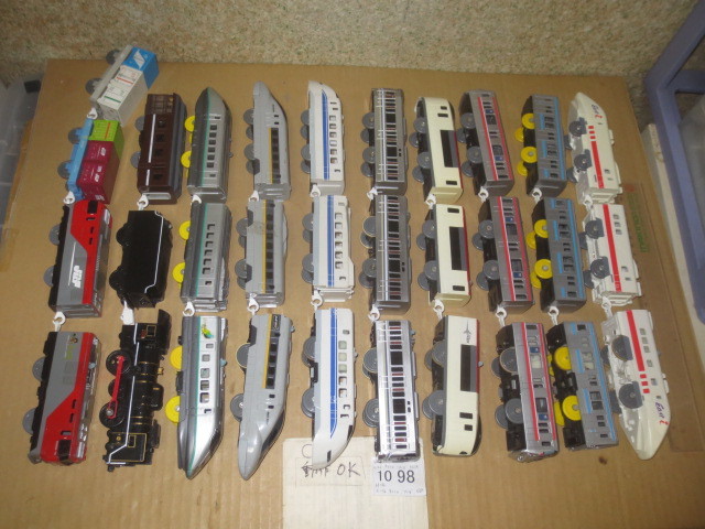 プラレール □中古 プラレール 大量出品 車両 たくさん 新幹線等 10 
