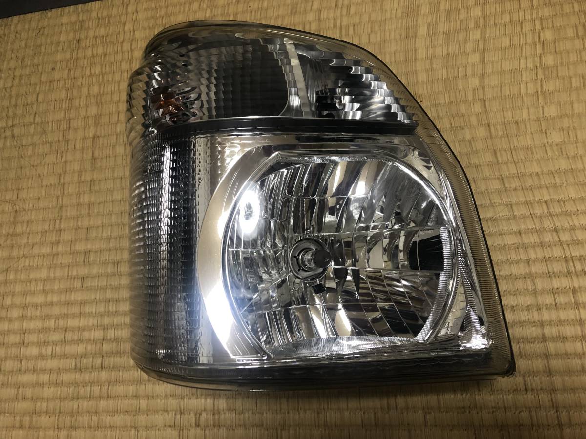 DA16T キャリィ トラック 右 ヘッドライト KOITO 100-59296 DA16T
