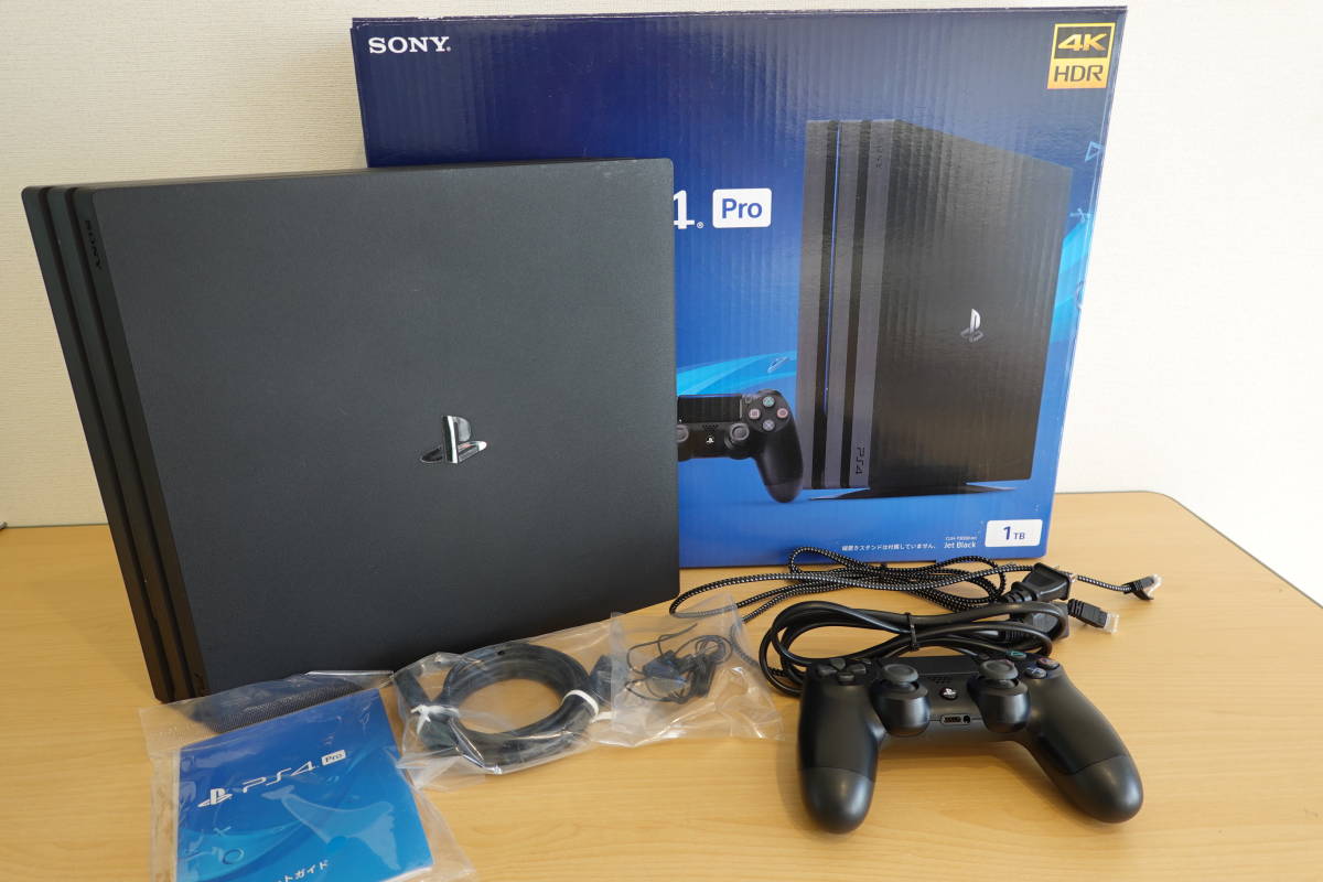 PS4 Pro CHU7000B ｜プレイステーション4 