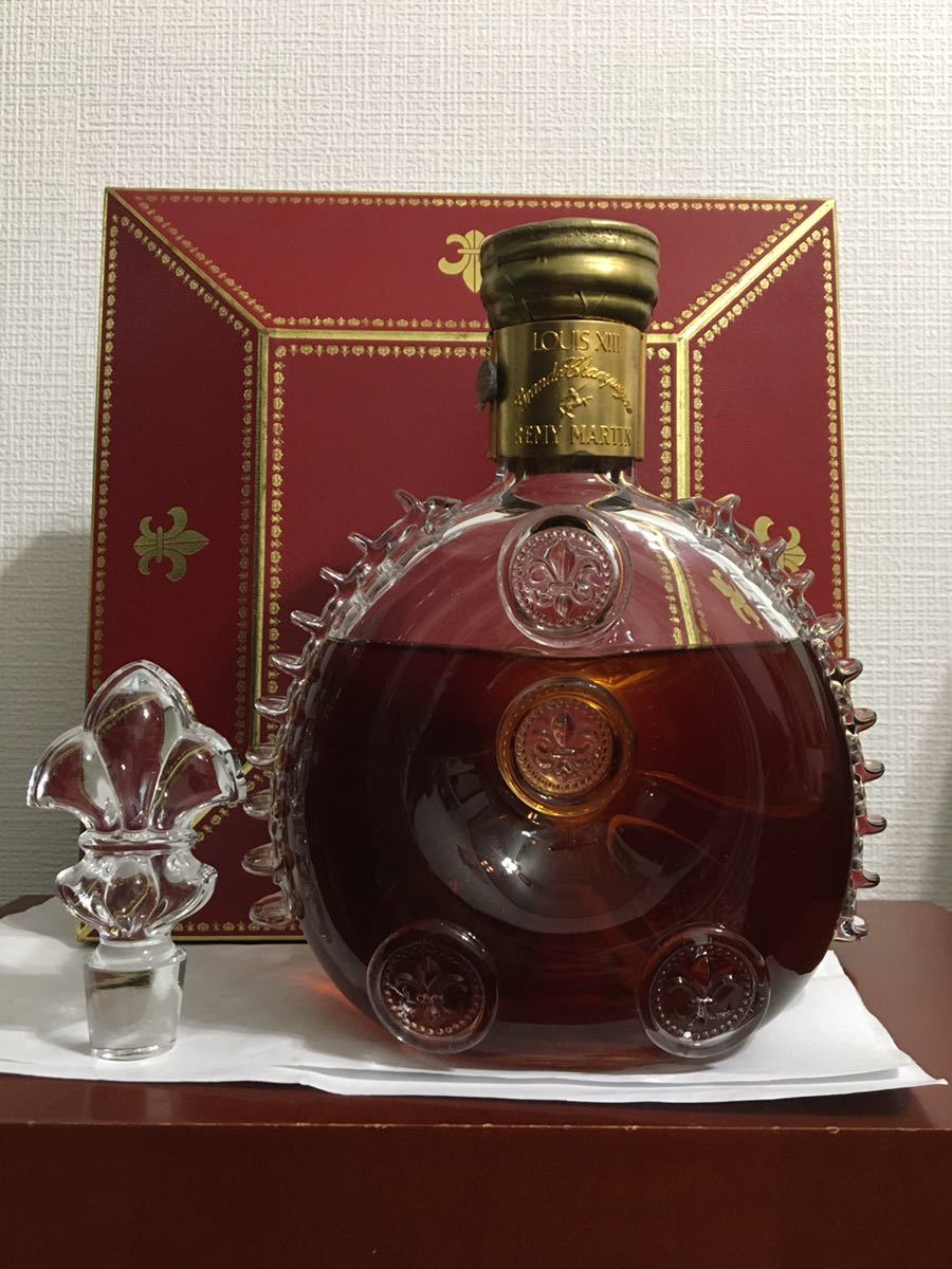 レミーマルタンルイ13世【未開封】金キャップ700ml　替え栓２点・内箱・外箱付 レミー マルタン ルイ 13世 金キャップ 700ml 40％ 箱 外箱 替え栓