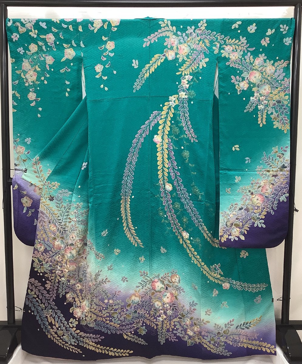 きものcocon★振袖★正絹/緑系/成人式/卒業式/結婚式/身丈170.5/裄69.5【11-16-5K-1089-i】 着物cocon☆振袖☆身丈172 由美&frasl;落款印&frasl;身丈163&frasl;裄70.5&frasl;正絹&frasl;緑系 成人式や結婚 ダイヤガード 金駒刺繍 緑の卒業袴｜成人式の振袖レンタルなら京都きもの友禅