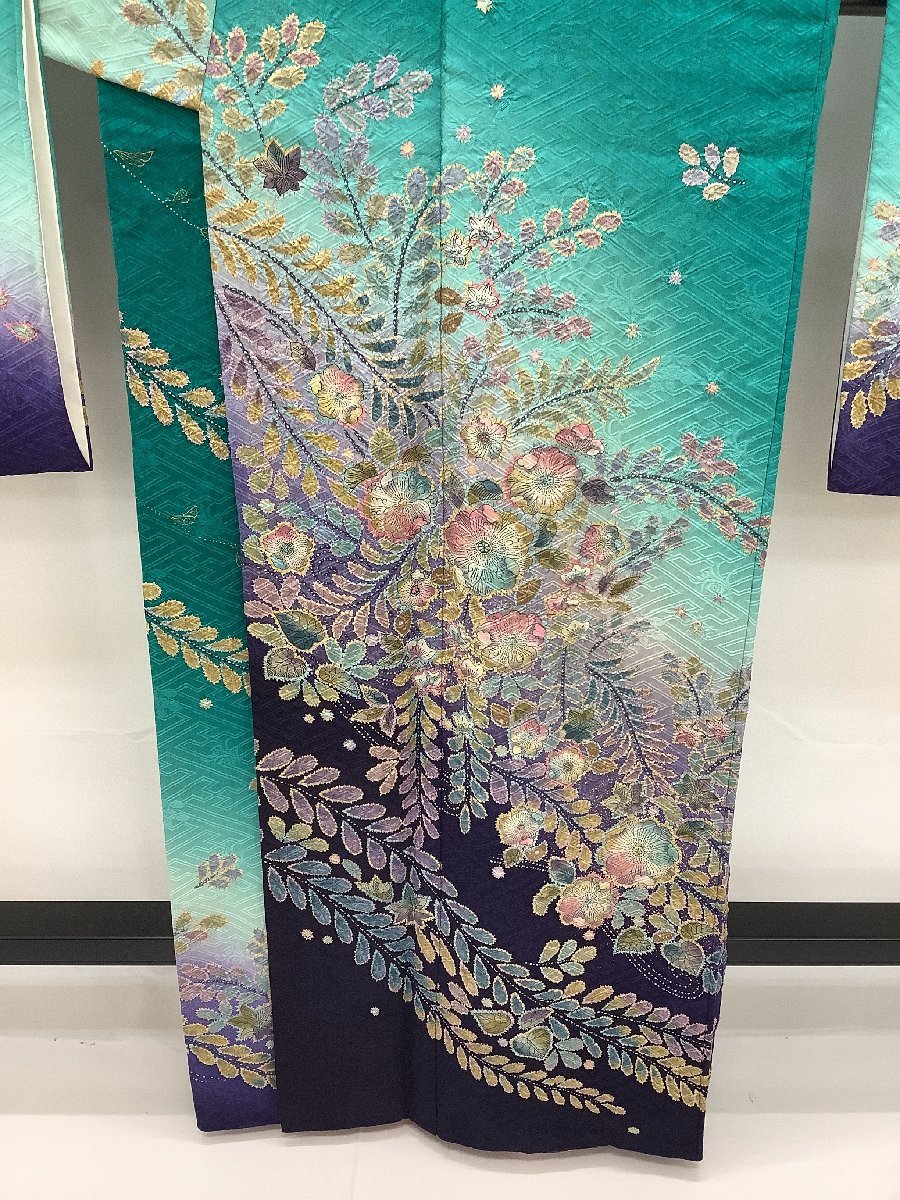 きものcocon★振袖★正絹/緑系/成人式/卒業式/結婚式/身丈170.5/裄69.5【11-16-5K-1089-i】 着物cocon☆振袖☆身丈172 由美&frasl;落款印&frasl;身丈163&frasl;裄70.5&frasl;正絹&frasl;緑系 成人式や結婚 ダイヤガード 金駒刺繍 緑の卒業袴｜成人式の振袖レンタルなら京都きもの友禅