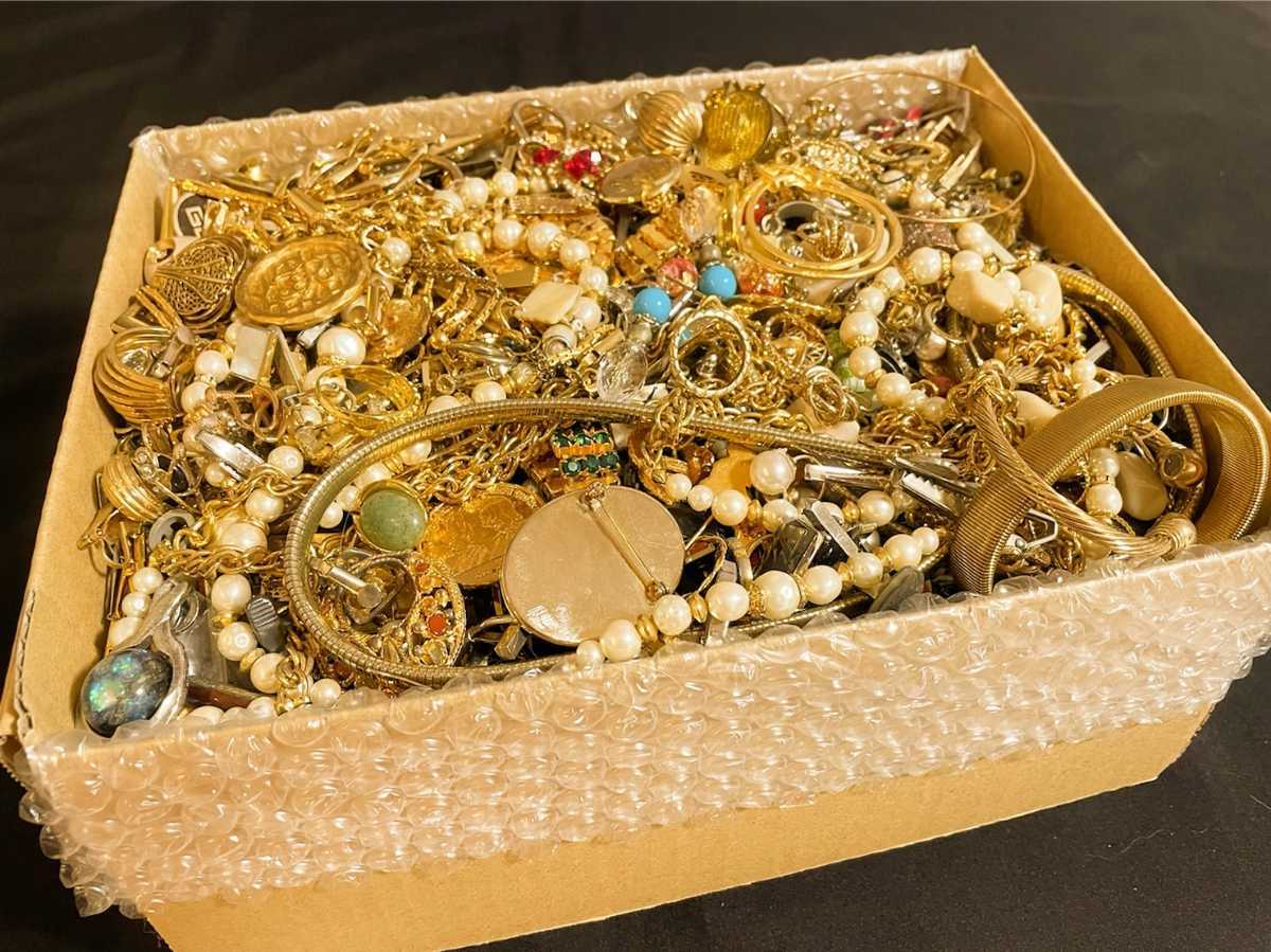アクセサリー 大量 ネックレス まとめ ネックレスなどいろいろまとめて 