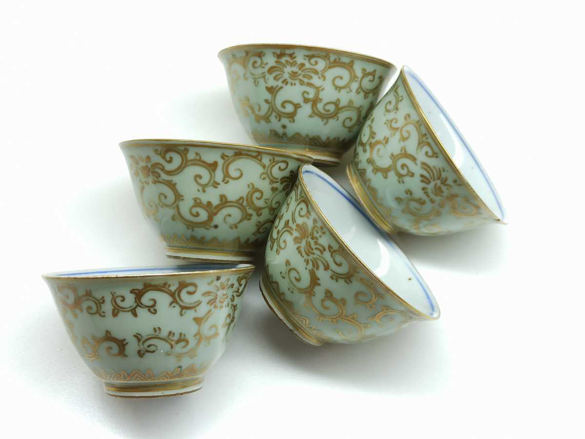 萌葱金襴手宝相華文煎茶碗 永楽善五郎貴重共箱 京焼 九谷 青磁金彩