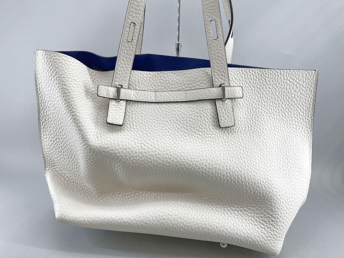 品質保証 FURLA フルラ レザー トートバッグ 白 16854(トートバッグ)｜売買されたオークション情報、yahooの商品情報をアーカイブ公開 - オークファン トートバッグ