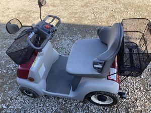 シニアカーのYahoo!オークション(旧ヤフオク!)の相場・価格を見る