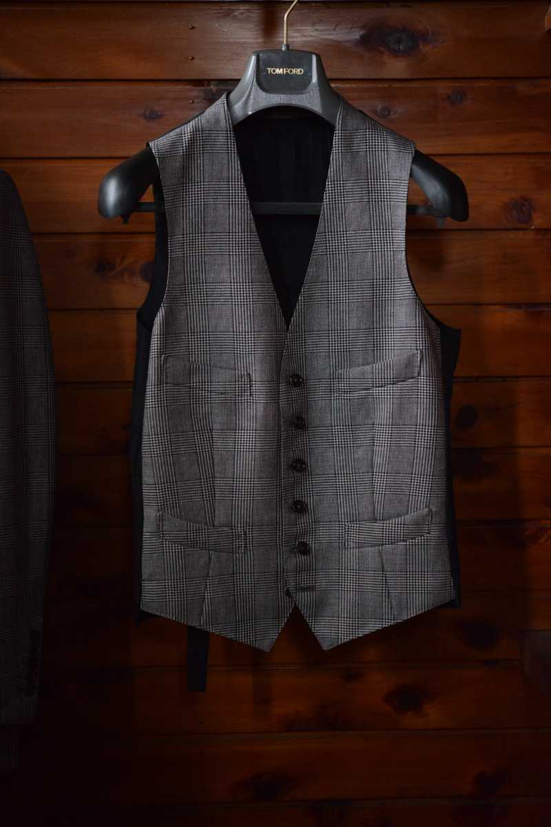 TOM FORD トムフォード スーツ スリーピース セットアップ 黒 TOM FORD 