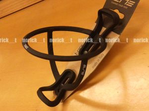 ELITE T-RACEボトルケージ ソフトタッチブラック 全方向から抜き差ししやすい