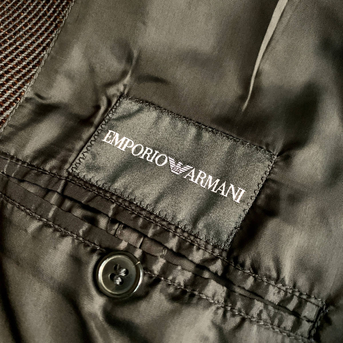 D22『エンポリオアルマーニ EMPORIO ARMANI』部分レザー ベロア 細かい 