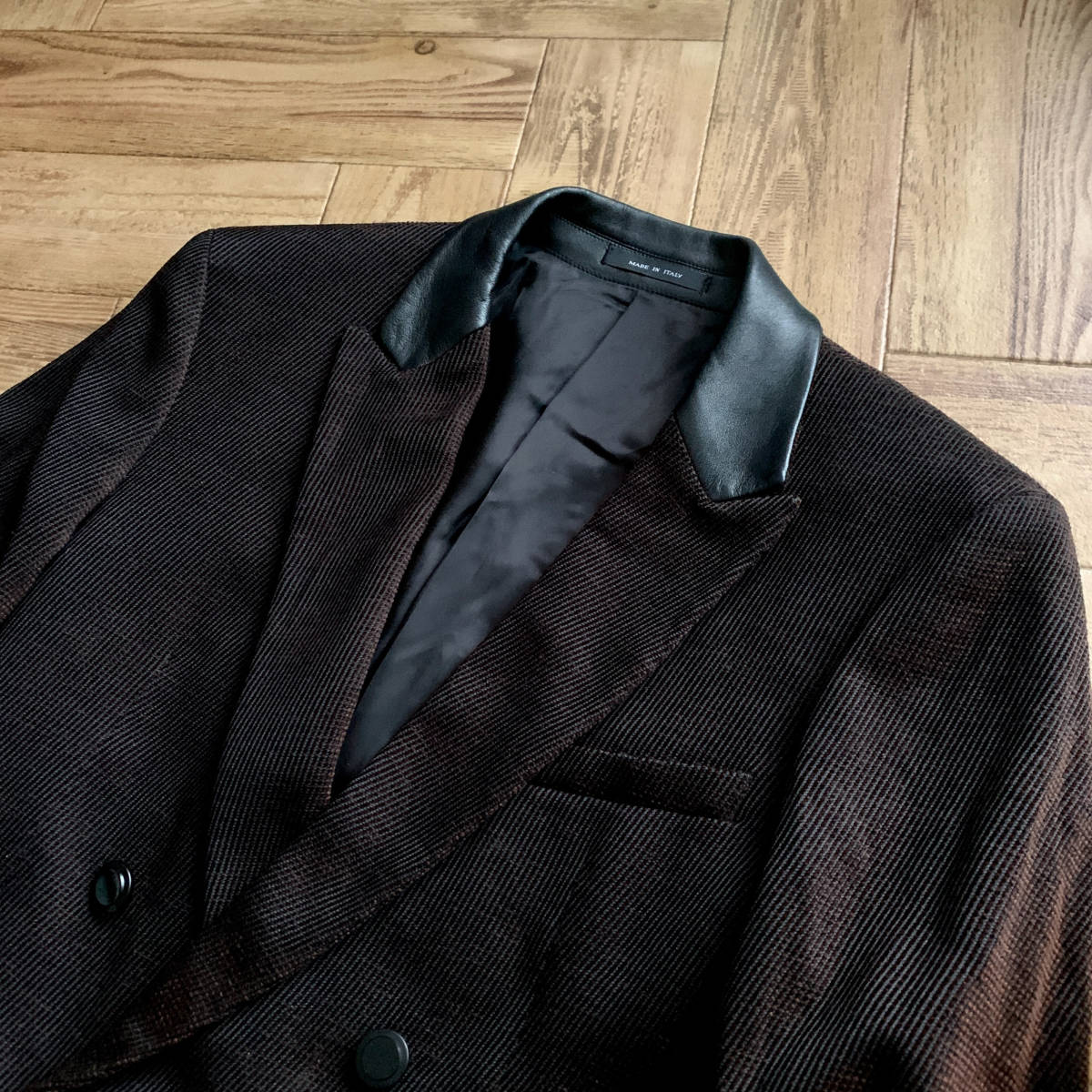D22『エンポリオアルマーニ EMPORIO ARMANI』部分レザー ベロア 細かい 